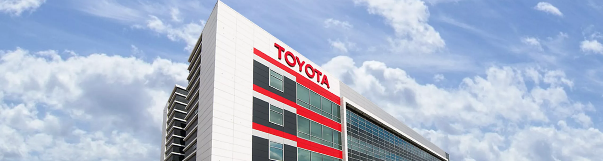 Изображение на странице TOYOTA ПОДВЕЛА ИТОГИ ПРОДАЖ В РОССИИ ЗА 2021 ГОД Тойота Центр Магнитогорск